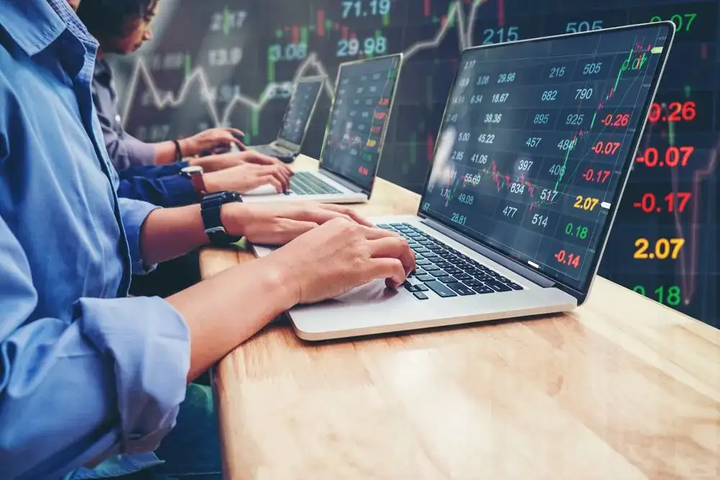 保险市场平台Accelerant Holdings(ARX.US)IPO定价21美元/股超出上限 募资达7.24亿美元