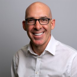 解锁新市场!梅州观赏鱼 “游” 进马来西亚